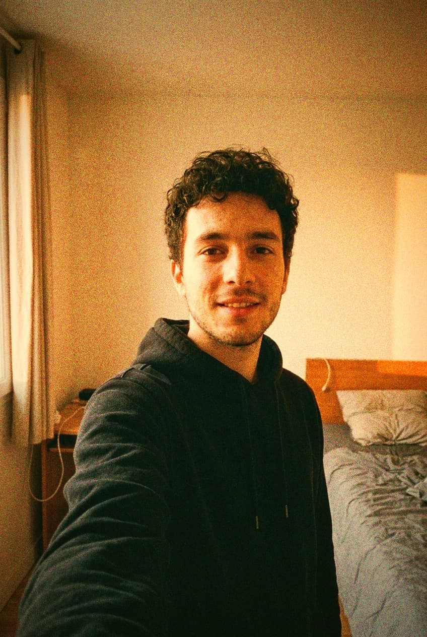 Même selfie en style Pellicule dorée